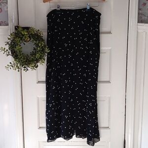 Madison Studio 14 black white 100% silk skirt